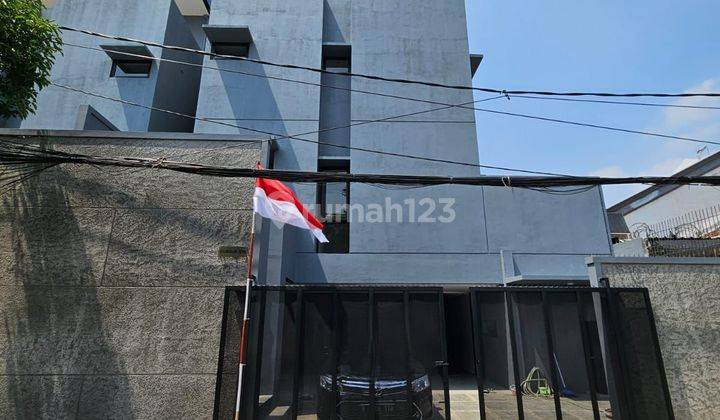 Dijual Rumah Baru di Kemang, Jakarta Selatan Bagus 1