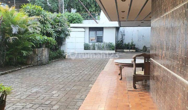 Dijual Rumah di Simprug Golf, Jakarta Selatan Bagus 1