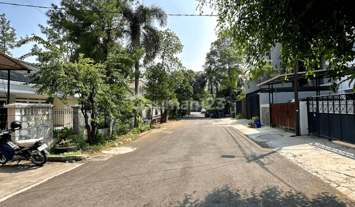 Rumah di Cipete, Jakarta Selatan Jalan Depan Lebar 1