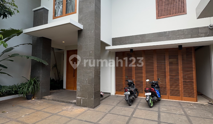 Rumah Bagus Kemang, Jakarta Selatan Dalam Kompleks Rumah Bagus Kemang, Jakarta Selatan Dalam Kompleks
