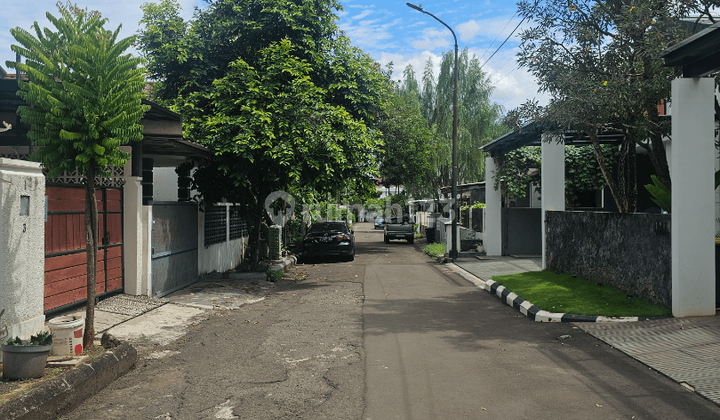 Rumah Lama Hitung Tanah Di Komplek Lebak Bulus, Jakarta Selatan 2