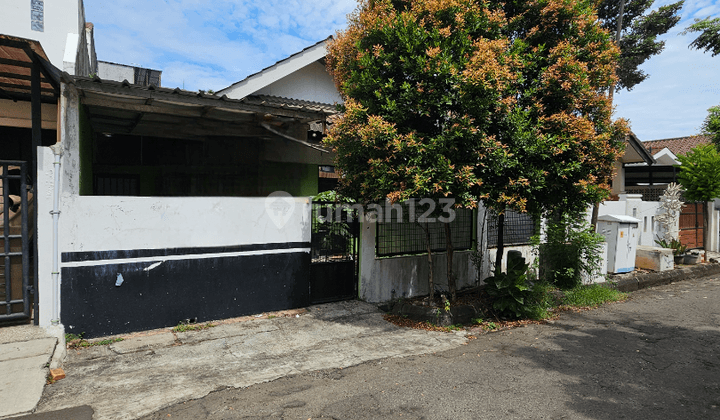 Rumah Lama Hitung Tanah Di Komplek Lebak Bulus, Jakarta Selatan 1