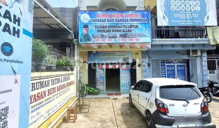 Shop House on Jalan Tole Iskandar, Depok, Strategically Located Shop House on Jalan Tole Iskandar, Depok, Strategically Located