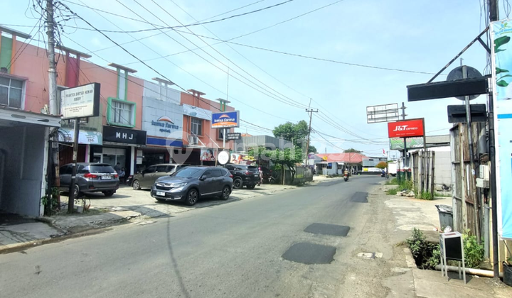 Shop House on Jalan Tole Iskandar, Depok, Strategically Located 2