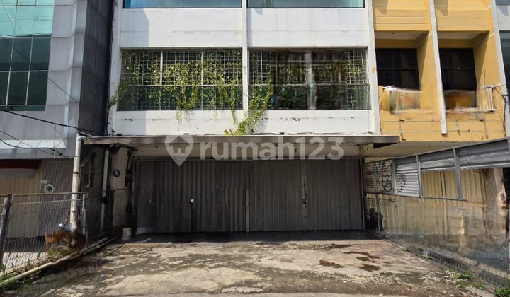 Ruko di Fatmawati Raya, Jakarta Selatan Strategis Dkt Stasiun MRT Ruko di Fatmawati Raya, Jakarta Selatan Strategis Dkt Stasiun MRT