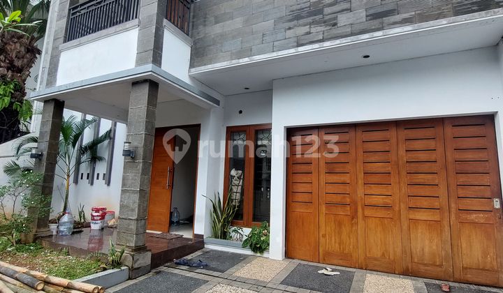House in Cipete, South Jakarta Near Cipete Raya