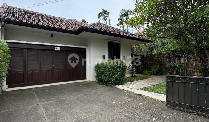 Rumah Di Kemang, Jakarta Selatan Kompleks Jalan Lebar 2