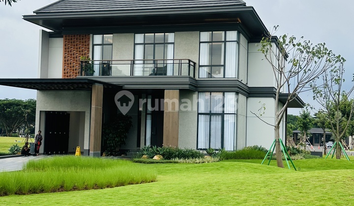 Rumah Mewah Soultan Island Summarecon Bekasi View Lake
