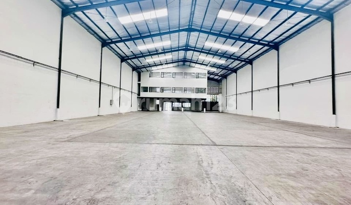 Warehouse for Rent Delta Silicon Lippo Cikarang Area 1,320 M2 Warehouse for Rent Delta Silicon Lippo Cikarang Area 1,320 M2