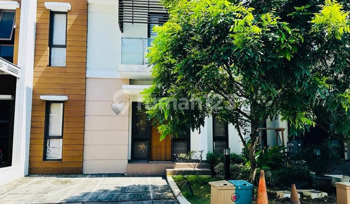 Burgundy 8X13 Premium Cluster House, Summarecon Bekasi