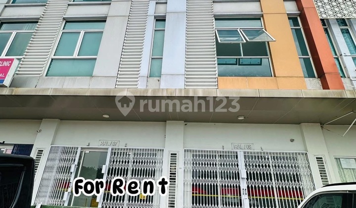 Ruko Gandeng Burgundy Summarecon Bekasi Hadap Bulevar