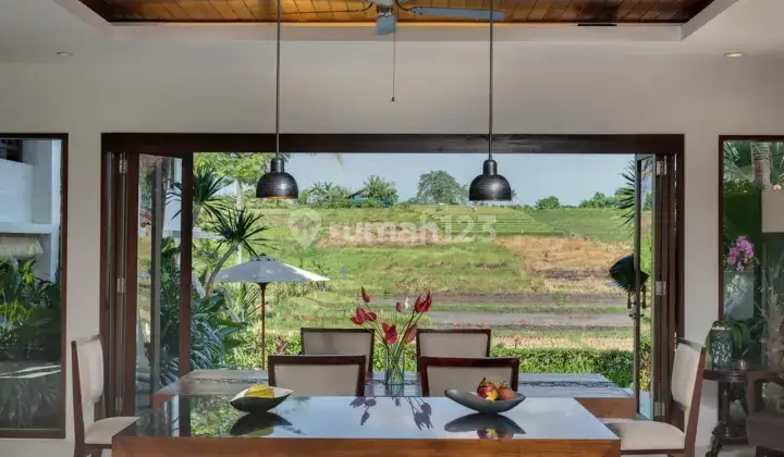 Villa 2 Lantai dengan View Sawah di Canggu, Badung HS - Hak Sewa 2