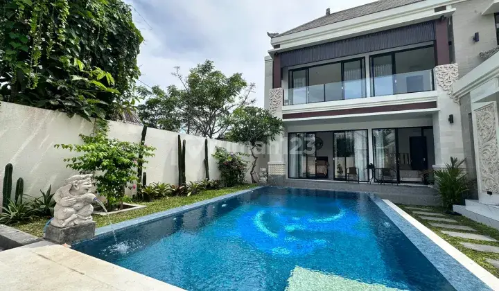 Villa 2 Lantai Fully Furnished di Jalan Raya Padonan, Badung SHM 1