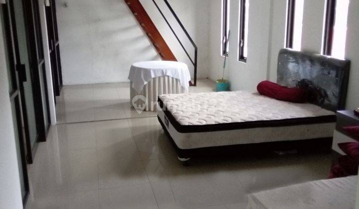 Dijual Rumah 3 Lantai Full Furnished Dalam Perumahan 1