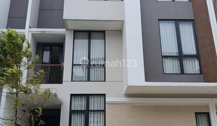 Rumah Semi Furnished di Jual Daerah Asya Jakarta Garden City 1