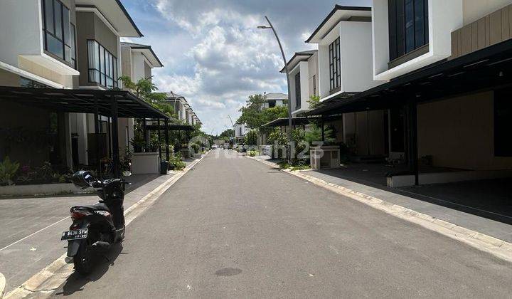 Rumah Full Furnished 2 Lantai di Jual Daerah Jakarta Garden City 2