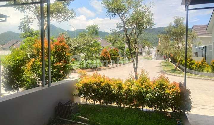 Sewa Cepat! Rumah Terawat di Kawasan Favorit Bumi Siliwangi Sewa Cepat! Rumah Terawat di Kawasan Favorit Bumi Siliwangi