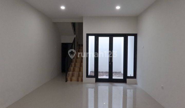 Rumah 3 Lantai Pondok Indah Jakarta Selatan 2