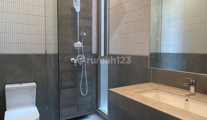 Rumah 3 Lantai Bagus SHM di Kemang , Jakarta Selatan 2