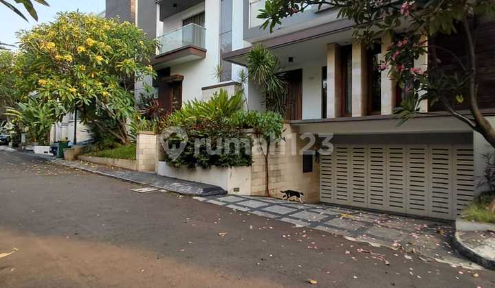 Rumah Bagus Shm Pejaten Barat Jakarta Selatan