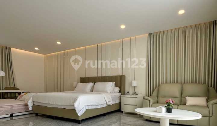 3-Storey SHM House on Jalan BSD, Tangerang 2