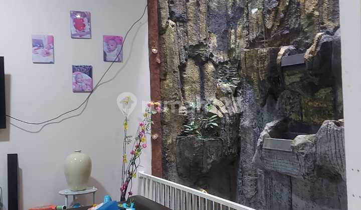 Rumah Keluarga Besar 3 Lantai di Metland Puri – 5 Kamar Dekat Toll 1