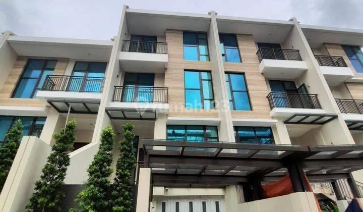 Hunian Townhouse 4 Lantai Pondok Pinang Konsep Modern Glass House  1