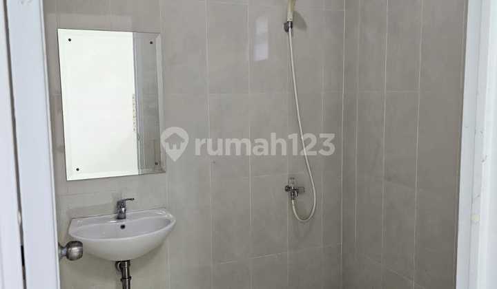 Ruko 3 lt Gading Serpong Komplek Darwin Summarecon Cocok Utk Usaha