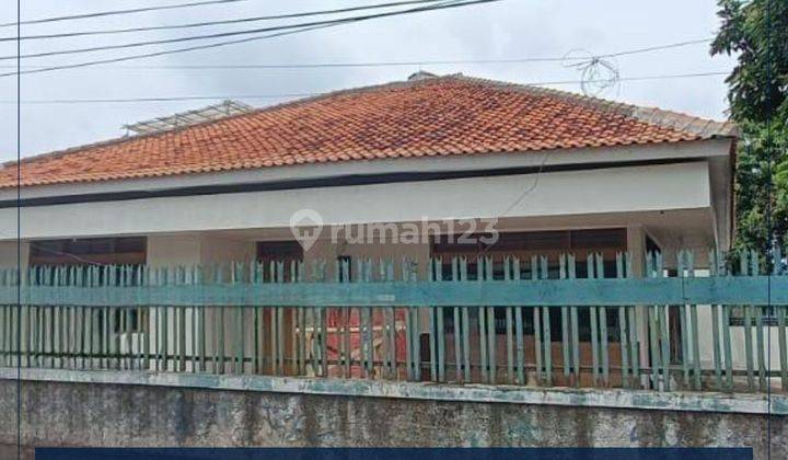 Rumah Hoek Strategis Kemanggisan Jakarta Barat 1