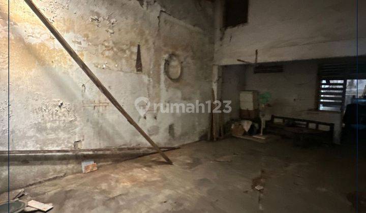 Dijual Cepat Rumah Hitung Tanah di Tambora Cocok Untuk Usaha 2