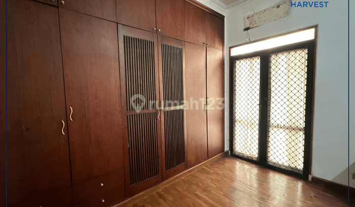 Rumah Kemanggisan Full Furnished Elegan Include Guesthouse 2