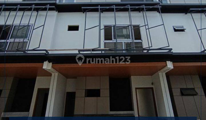 Dijual New House Bagus & Mewah. Private Cluster & Lift. Palmerah 1