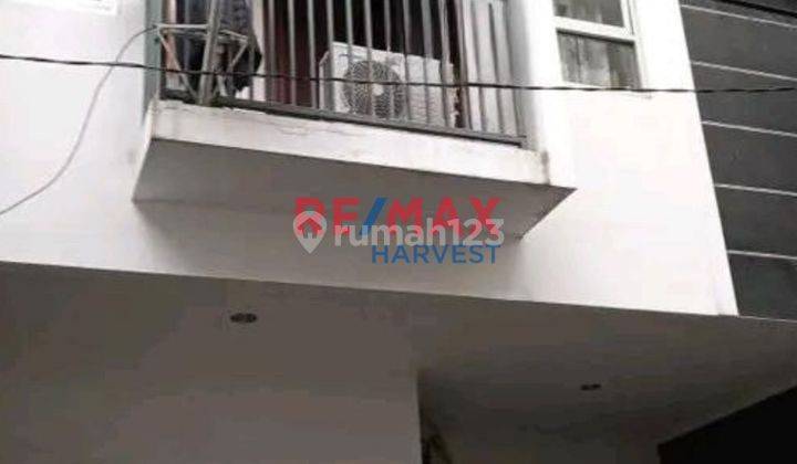 DIJUAL RUMAH TINGGAL & BISA JADI KOST"AN, Tanjung Duren, Jakarta Barat Rumah Semi Furnished Bagus SHM - Sertifikat Hak Milik di Tanjung Duren, Jakarta Barat, Tanjung Duren 2