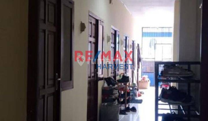 DIJUAL CEPAT & SANGAT MURAH, Rumah Kost Plus Resto, Siap Take Over. Lokasi Strategis, Pinggir Jalan Besar. Tanjung Duren Jakarta Barat Rumah 3 Lantai Furnished Bagus SHM - Sertifikat Hak Milik di Tanjung Duren, Jakarta Barat, Tanjung Duren 1