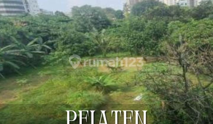 Cheap Land for Sale with Office Building Bonus in Pejaten, South Jakarta