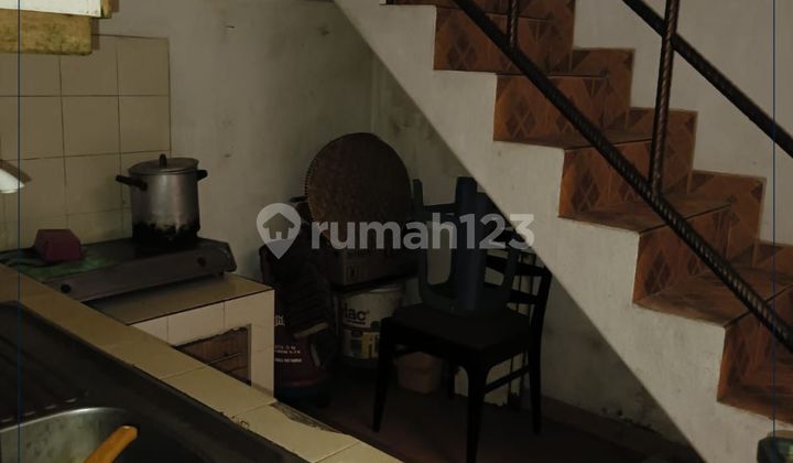 Rare Find! Nice and Cheap House in Senayan, South Jakarta, Strategic Location, Ready to Occupy 2