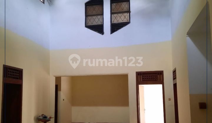 Very Cheap House in Tanjung Duren. Hook Position Suitable for Boarding Houses. 2