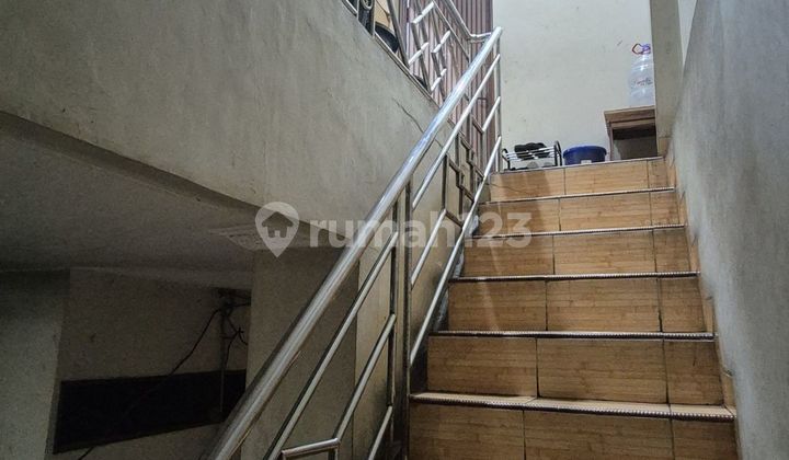 Sangat Murah! Rumah Kost 3Lantai Mangga Besar Full Terisi 2