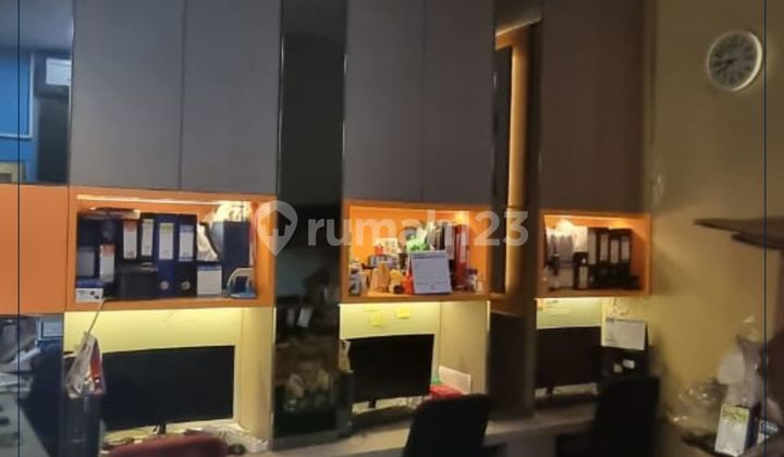 Dijual Cepat Rumah Full Furnished Siap Huni Lokasi Strategis di Taman Semanan, Jakarta Barat 2