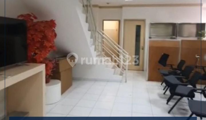 Disewa Cepat - Ruko Cocok Untuk Usaha & Sangat Strategis Di Jakarta Pusat