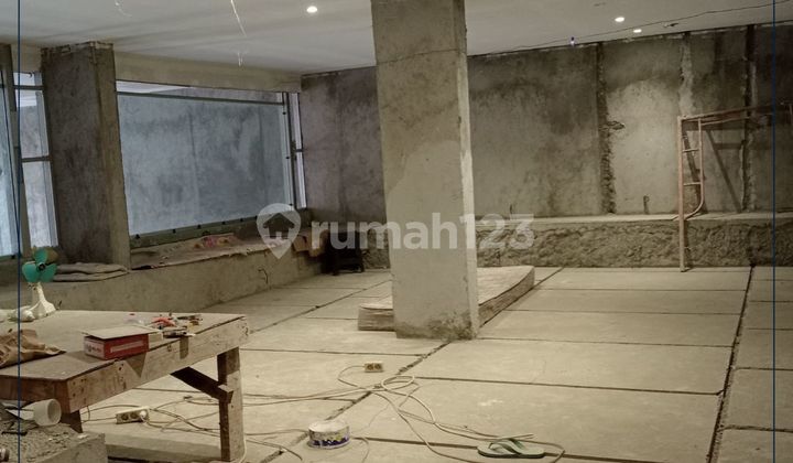 Disewa / Dijual - Ruko Gandeng 3 Lokasi Sangat Strategis Di Jakarta Barat 2