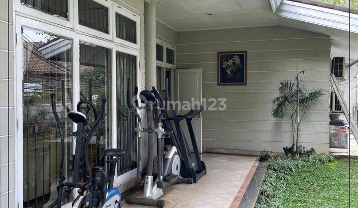 FOR SALE - RUMAH MEWAH POSISI HOEK SIAP HUNI DI LEBAK BULUS 2