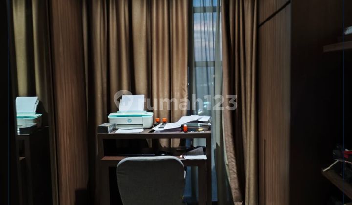 Dijual Cepat - Apartemen Hoek 3BR Full Furnished View Kota Jakarta & Bisa KPR Di Apartemen Gading Greenhill, Jakarta Utara 2