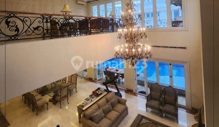 Dijual Cepat - Rumah Mewah Dan Bagus Lokasi Strategis Lingkungan Nyaman Ada Swimming Pool Di Pik 1, Jakarta Utara