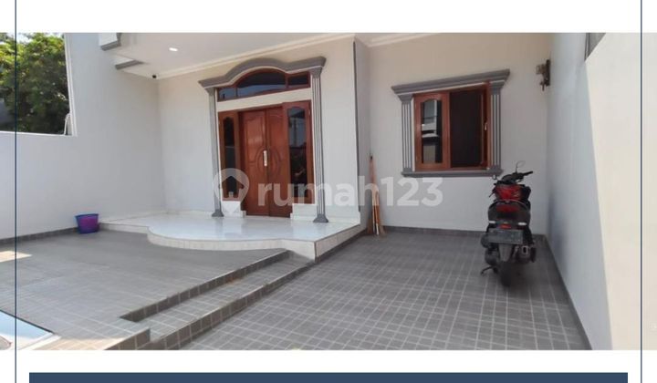 Dijual Cepat - Rumah Bagus Siap Huni Lokasi Sangat Strategis Row Jalan 2 Mobil & Bisa Kpr Di Duta Garden, Tangerang 2
