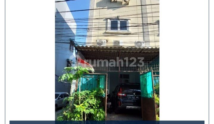 Dijual Murah - Rumah Tinggal Posisi Hoek Siap Huni Bangunan 4 Lantai Row Jalan 2 Mobil & Bisa KPR Di Jelambar, Jakarta Barat Dijual Murah - Rumah Tinggal Posisi Hoek Siap Huni Bangunan 4 Lantai Row Jalan 2 Mobil & Bisa KPR Di Jelambar, Jakarta Barat