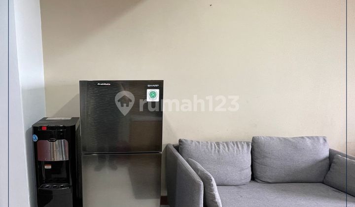 Dijual Murah - Apartemen 2BR Dijadikan 1 Full Furnished Lantai Sedang View City Dekat Mall, Stasiun, Universitas & Tol Di Tangerang 2