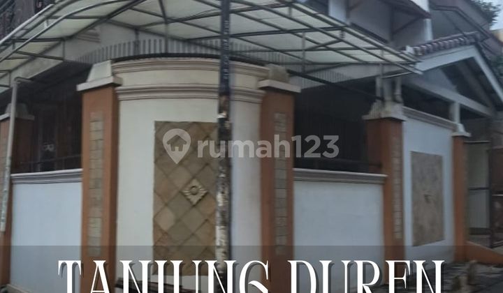 Dijual Murah Rumah Posisi Hoek Lokasi Sangat Strategis di Tanjung Duren, Jakarta Barat