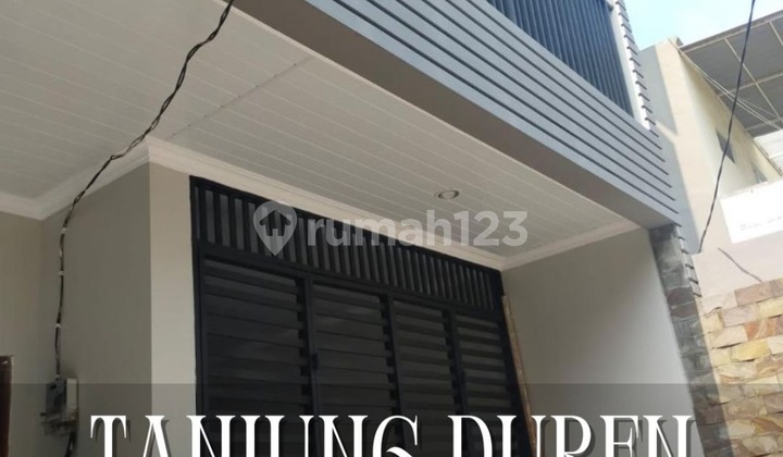 For Quick Rent: Nice House Ready to Occupy, Very Strategic Location in Tanjung Duren, West Jakarta.