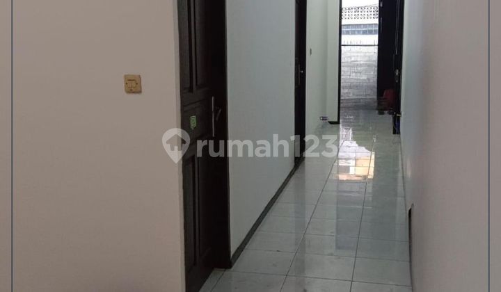 Dijual / Disewa Murah - Rumah Bisa Untuk Kost An Bangunan 2.5 Lantai Di Jakarta Barat 2